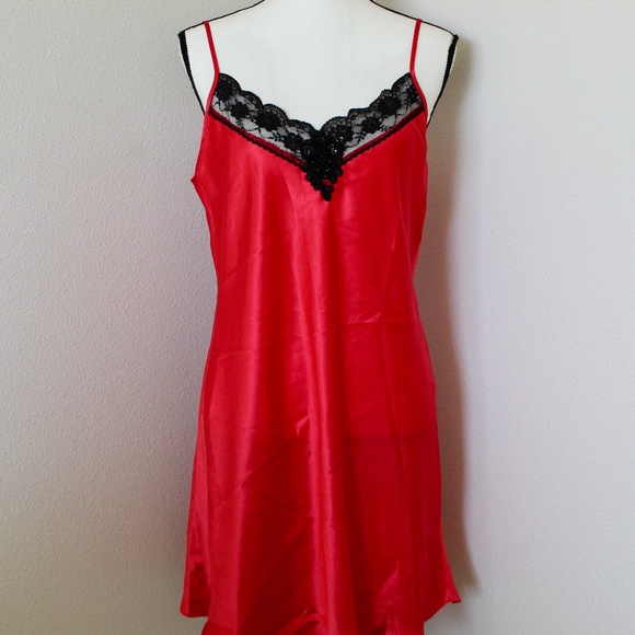 Red & Black Satin, Lace, & Bow Detail Chemise - Picture 1 of 7